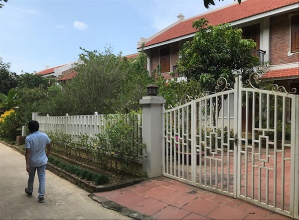 Loạt biệt thự xây trái phép tại Ba Vì: Chưa đủ căn cứ để hợp thức Riêng khu Điền Viên Thôn tại xã Yên Bài đã có 53 biệt thự vi phạm xây dựng