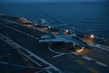 MiG-29 bay thử trên tàu sân bay Ấn Độ MiG-29 bay thử trên tàu sân bay Ấn Độ