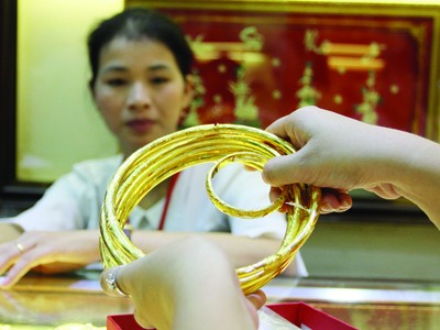 Vàng bị gian lận cả tuổi và trọng lượng Vàng bị gian lận cả tuổi và trọng lượng