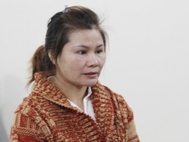 Làm ăn khó khăn, bán người 'tăng thu nhập' Làm ăn khó khăn, bán người 'tăng thu nhập'
