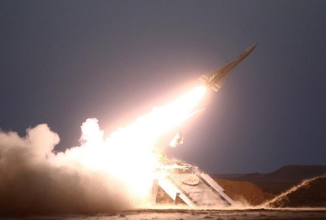 Iran bí mật phóng tên lửa đất đối không Iran bí mật phóng tên lửa đất đối không