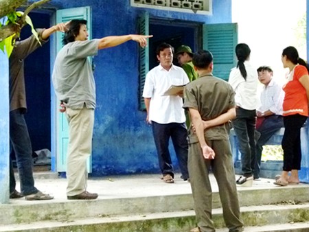 Hiếp bé gái bại lộ, tự đâm thủng tim Hiếp bé gái bại lộ, tự đâm thủng tim