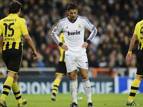 Thoát 'chết' trước Dortmund: Đá như này, Real còn mơ vô địch? Thoát 'chết' trước Dortmund: Đá như này, Real còn mơ vô địch?