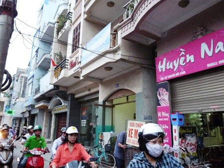 Bỗng dưng nhận tiền đền bù, dân trả lại Bỗng dưng nhận tiền đền bù, dân trả lại