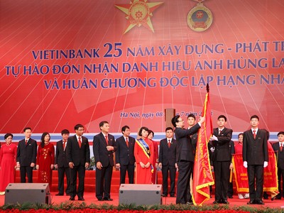 VietinBank đón nhận danh hiệu Anh hùng Lao động và Huân chương Độc lập hạng Nhất VietinBank đón nhận danh hiệu Anh hùng Lao động và Huân chương Độc lập hạng Nhất