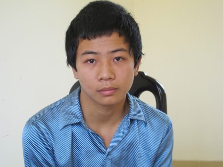 Con trai rủ bạn về nhà đánh bố gãy tay để cướp Con trai rủ bạn về nhà đánh bố gãy tay để cướp