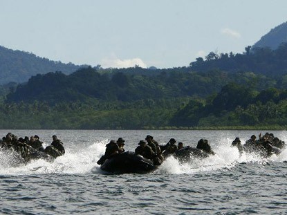 Trung Quốc - Philippines 'khẩu chiến' Biển Đông Trung Quốc - Philippines 'khẩu chiến' Biển Đông