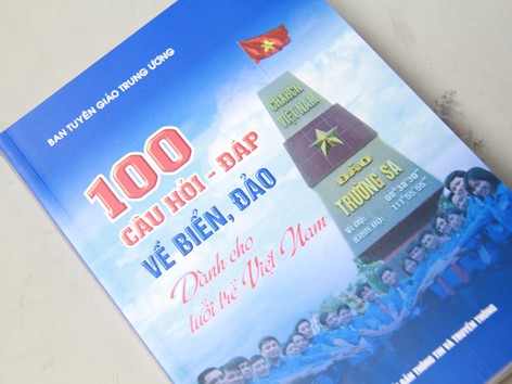 Ra mắt sách hỏi, đáp về biển đảo Việt Nam Ra mắt sách hỏi, đáp về biển đảo Việt Nam