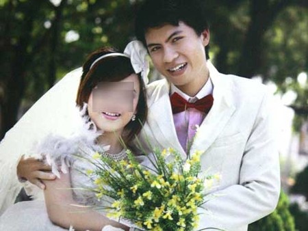 Bi kịch vợ đòi ly dị, chồng tiêm thuốc độc Bi kịch vợ đòi ly dị, chồng tiêm thuốc độc