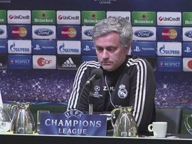Quá nửa đội hình Real muốn 'tống cổ' Mourinho Quá nửa đội hình Real muốn 'tống cổ' Mourinho