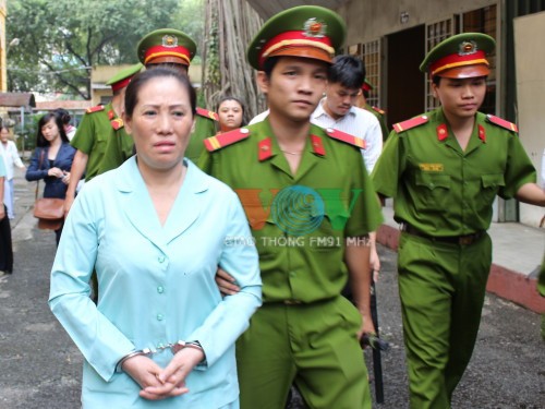 Lĩnh án ba năm tù vì bán thuốc kích dục giả Lĩnh án ba năm tù vì bán thuốc kích dục giả