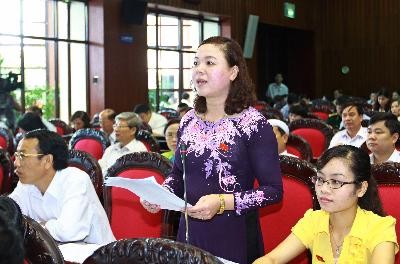 Trả lời chất vấn chậm, chưa đi thẳng vào vấn đề Trả lời chất vấn chậm, chưa đi thẳng vào vấn đề