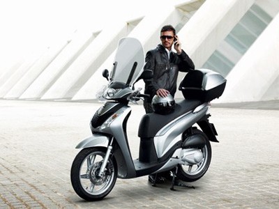 Xe tay ga cao cấp ở Việt Nam - cuộc chiến phi giá cả Xe tay ga cao cấp ở Việt Nam - cuộc chiến phi giá cả