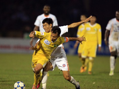 V.League 2013: Hiện tượng SLNA V.League 2013: Hiện tượng SLNA