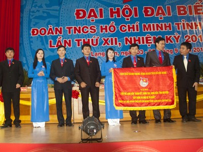 Bế mạc Đại hội Tỉnh Đoàn Lạng Sơn Tỉnh Đoàn Lạng Sơn nhận bức trướng của Ban chấp hành T.Ư Đoàn trao tặng tại ĐH