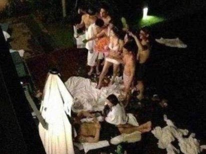 Người mẫu xác nhận có 'tiệc sex' ở triển lãm Tam Á Người mẫu xác nhận có 'tiệc sex' ở triển lãm Tam Á