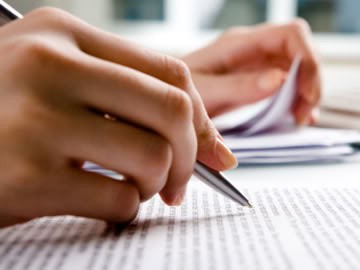 Nổi bật bằng bài luận… cá biệt Nổi bật bằng bài luận… cá biệt
