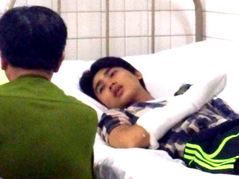 Nghi vấn vụ 'đâm người cướp 50 triệu giữa Sài Gòn' Công an cho rằng có nhiều điểm nghi vấn từ lời khai của nạn nhân và nhân chứng