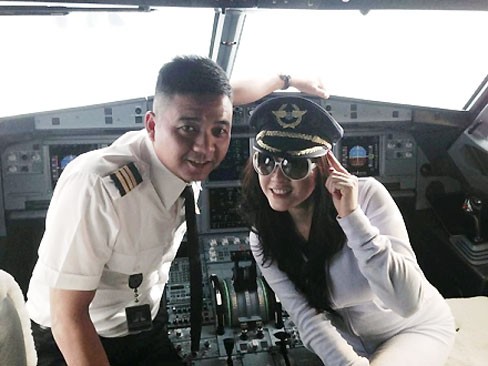 Lý Nhã Kỳ 'vô tội' khi lên buồng lái máy bay chụp hình? Lý Nhã Kỳ 'vô tội' khi lên buồng lái máy bay chụp hình?