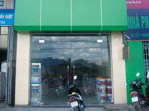 Cán bộ bị tố đòi 'chung cổ phần' Cán bộ bị tố đòi 'chung cổ phần'