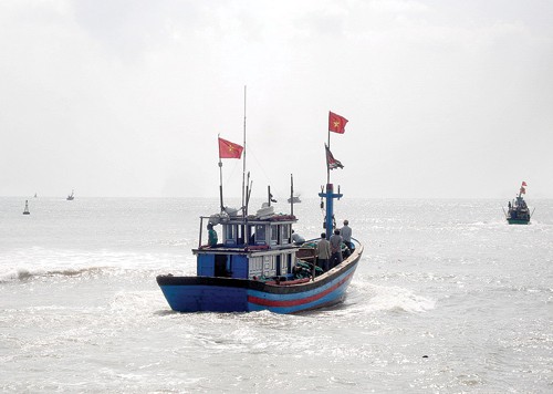 Cần lập tổ đội dân quân tự vệ trên biển Cần lập tổ đội dân quân tự vệ trên biển
