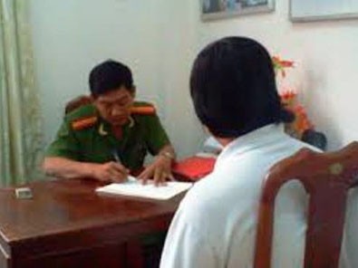Thất tình, cô gái hoang báo bị kẻ xấu làm nhục Thất tình, cô gái hoang báo bị kẻ xấu làm nhục