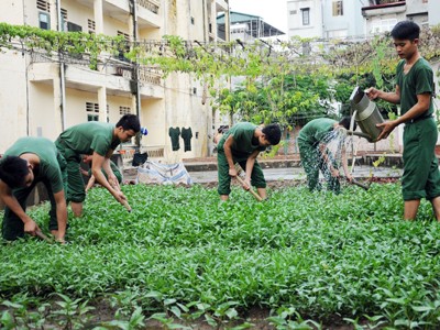 Chuyện chiến sĩ cai thuốc lá Chuyện chiến sĩ cai thuốc lá
