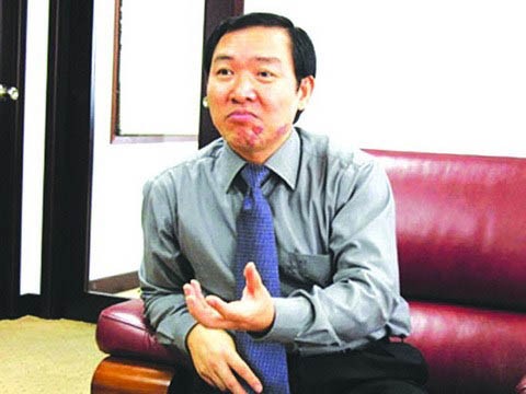 Dương Chí Dũng: Con đường quan lộ - con đường tội tù Dương Chí Dũng bị bắt ngày 4.9.2012, sau gần 3 tháng lẩn trốn và bị truy nã quốc tế
