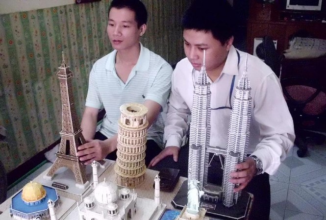 Giới trẻ 'ghiền' Cubicfun Đưa cả thế giới vào nhà mình Ảnh: N.S