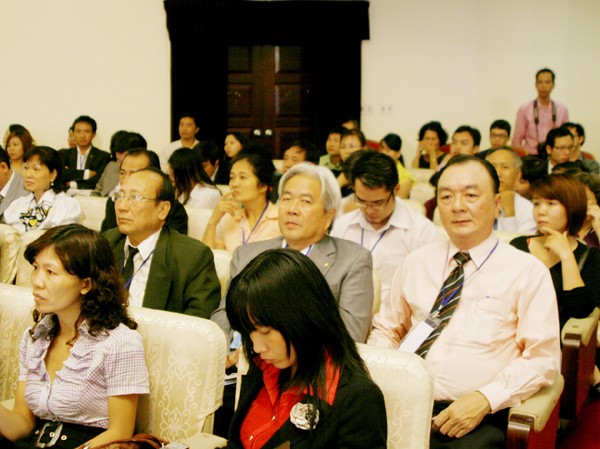 Kết nối doanh nhân Việt trong và ngoài nước Các doanh nhân Việt kiều tại buổi gặp mặt. Ảnh: M.Đức