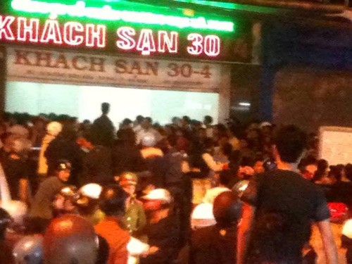 Cảnh sát đột kích khách sạn lớn nhất Hà Nam bắt nghi phạm Cảnh sát đột kích khách sạn lớn nhất Hà Nam bắt nghi phạm