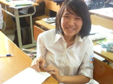 Khâm phục nghị lực của cô bé khuyết tật Khâm phục nghị lực của cô bé khuyết tật