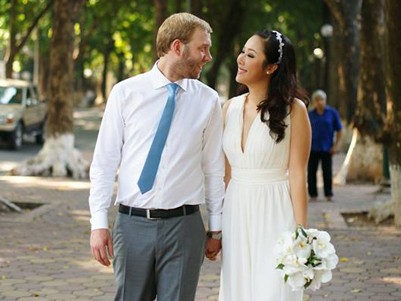 Hoa hậu Ngô Phương Lan hé lộ ảnh cưới đẹp dịu dàng Hoa hậu Ngô Phương Lan hé lộ ảnh cưới đẹp dịu dàng