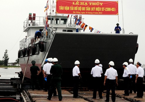 Hạ thủy tàu đổ bộ Việt Nam chế tạo Hạ thủy tàu đổ bộ Việt Nam chế tạo