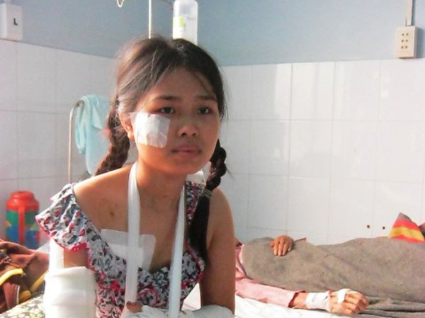 Bắt giam gã chồng bạo hành vợ cũ Bắt giam gã chồng bạo hành vợ cũ