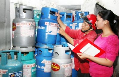 Giá gas giảm 43.000 đồng/bình Giá gas giảm 43.000 đồng/bình