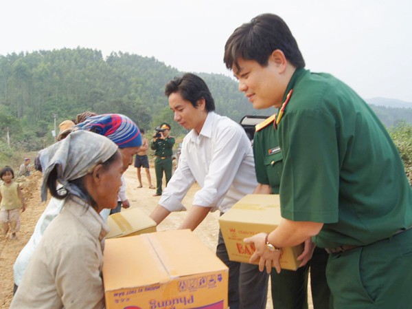 Tuổi trẻ hướng về miền Trung Tuổi trẻ hướng về miền Trung