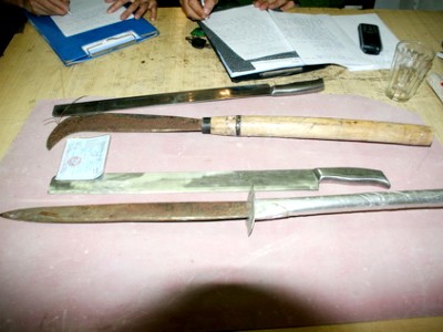 Bị bắt khi mang hung khí đi thanh toán băng đảng Bị bắt khi mang hung khí đi thanh toán băng đảng
