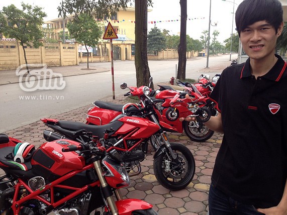 Chàng trai 9X biến vỏ sắt thành mô tô cực khủng Chàng trai 9X biến vỏ sắt thành mô tô cực khủng