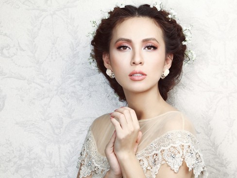 Đan Trường lấy vợ, Huyền Ny u buồn mặc váy cưới Đan Trường lấy vợ, Huyền Ny u buồn mặc váy cưới