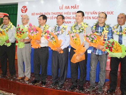 Thêm ban Tư vấn đạo đức, có chống được tiêu cực? Thêm ban Tư vấn đạo đức, có chống được tiêu cực?
