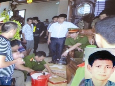'Động ăn chơi' dưới lòng đất của trùm giang hồ Khám xét nơi ở và chân dung Thụ “Loan” (ảnh nhỏ)