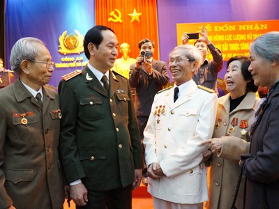 Đứa con nuôi đáng sợ Đứa con nuôi đáng sợ