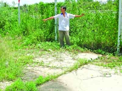 Ba lần bị cưỡng chế dỡ nhà oan, đã thấy công lý Thầy giáo Đức ở nơi nhà bị cưỡng chế tháo dỡ Ảnh: NGỌC THIÊN