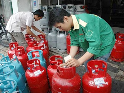 Gas, xi măng, thức ăn chăn nuôi đồng loạt tăng giá Gas, xi măng, thức ăn chăn nuôi đồng loạt tăng giá