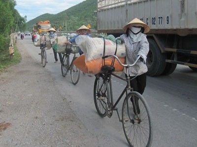 Làng bán muối rong Làng bán muối rong