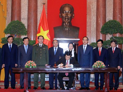 Đảm bảo tất cả quyền lực nhà nước thuộc về nhân dân Đảm bảo tất cả quyền lực nhà nước thuộc về nhân dân