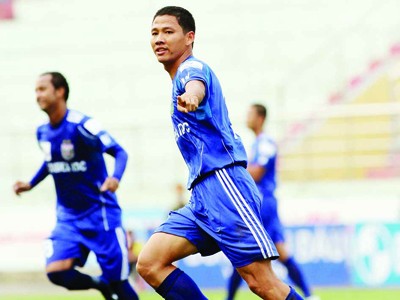 Hat-trick buồn của Anh Đức Hat-trick buồn của Anh Đức