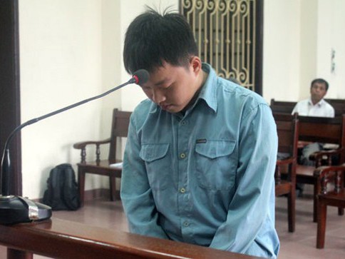 Trả tự do cho nguyên thượng sĩ công an dâm ô trẻ em Trả tự do cho nguyên thượng sĩ công an dâm ô trẻ em