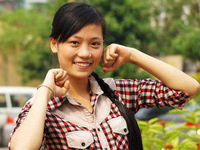 Kết bạn Nguyễn Cẩm Tú - Hoa khôi Sinh viên thanh lịch tài năng Học viện Kỹ thuật Quân sự 2012 Ảnh: Nguyễn Minh
